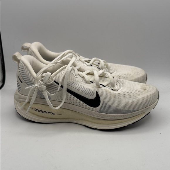 Nike Shoes - Nike Vomero 18 ZoomX women’s 10 White and Black Sneakers S10